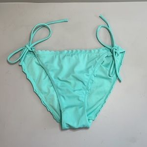 Victoria’s Secret scalloped bikini bottoms size s